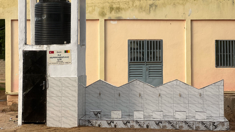 Afrika 10 Çeşmeli Şadırvan